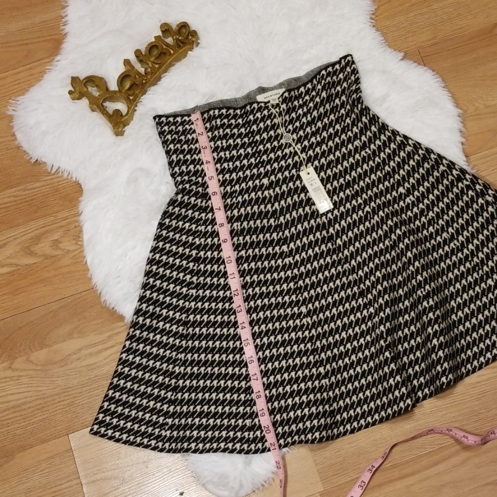 RELISTED IN CLOSET!!! - Picture 7 of 8